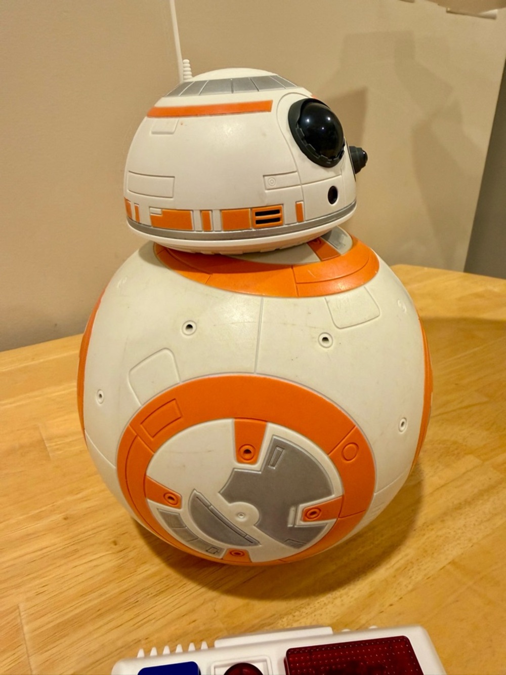 Custom Disney BB-8 Droid – Built at Disney Droid Depot Star Wars Galaxy’s Edge - Picture 7 of 14